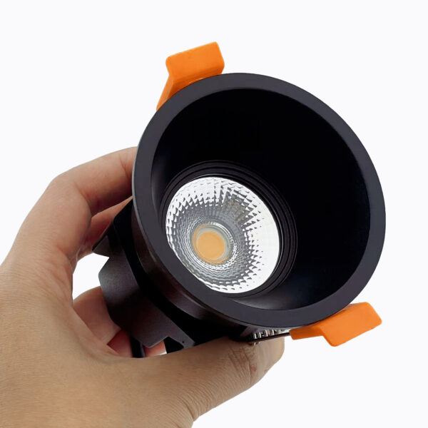 alt="Premium 10-15W LED downlight with high color accuracy and no flicker."